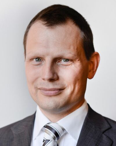 1. Stellvertreter: Dr. Hans-Friedrich Breithaupt, Geschäftsführender Gesellschaft F. W. Breithaupt & Sohn GmbH & Co. KG, Kassel