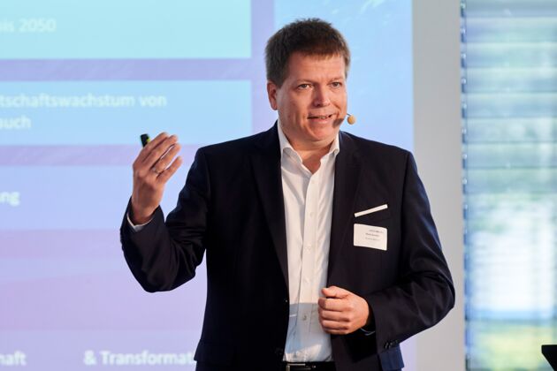 Bodo Sentker, Director – Leiter ESG Client Solutions Firmenkunden  Deutschland, Deutsche Bank AG