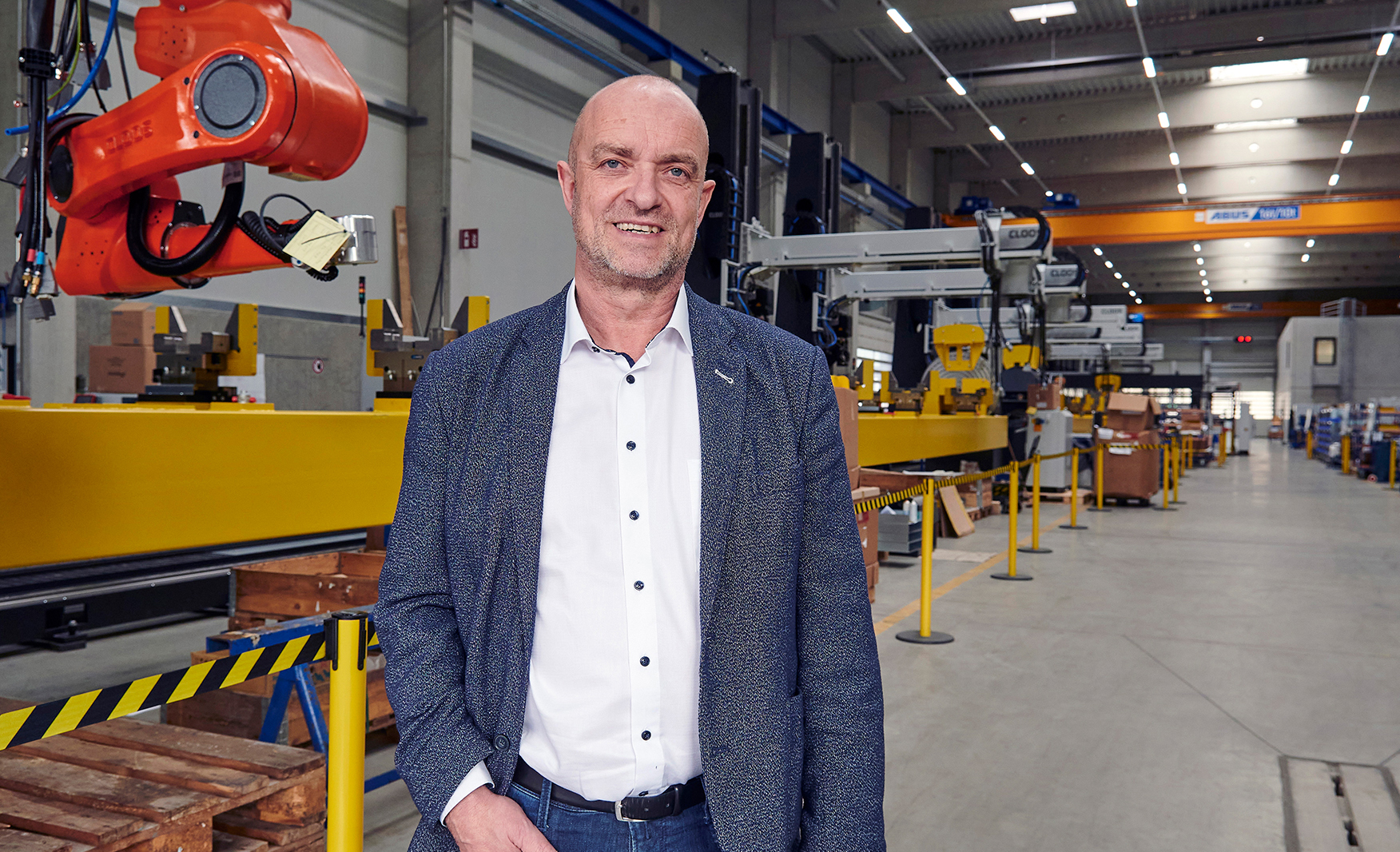 Startete die Karriere als  Werkzeugmacher: Stephan Pittner, hier an einer mehr als 100 Meter langen  Roboter-Schweißanlage